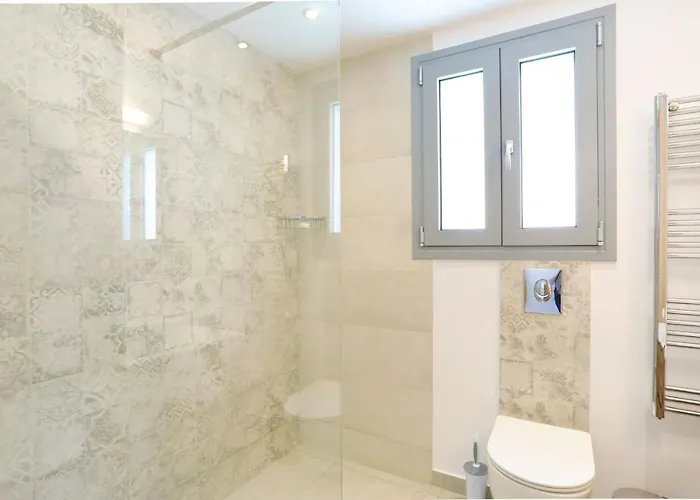 Brand New Loki With Large Infinity Pool Wifi And Sea Views *