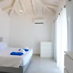 Brand New Loki With Large Infinity Pool Wifi And Sea Views וילה