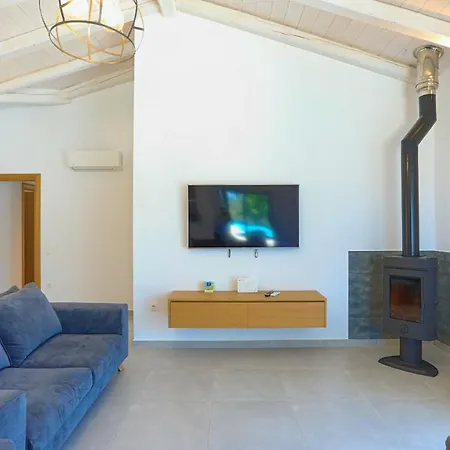 Villa Brand New Loki With Large Infinity Pool Wifi And Sea Views