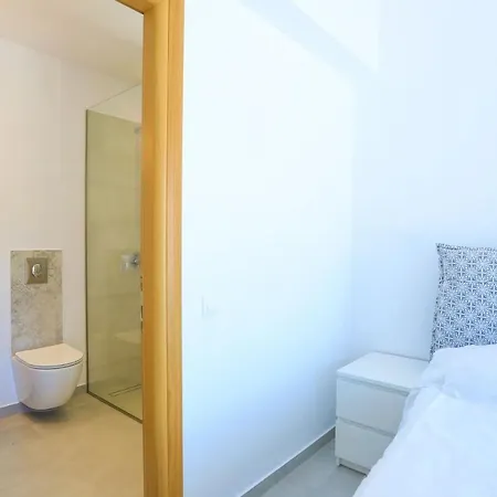 Brand New Loki With Large Infinity Pool Wifi And Sea Views فيلة