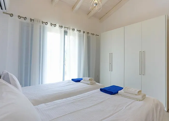 别墅 Brand New Loki With Large Infinity Pool Wifi And Sea Views Agnítsini